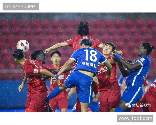 广州足球队在世界杯预选赛中以100分强势领跑积分榜展现强大实力 广州足球队在世界杯预选赛中以100分强势领跑积分榜展现强大实力