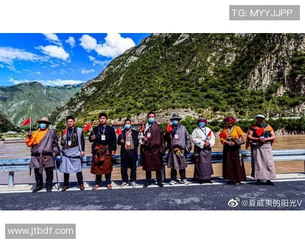 西藏高原上的足球传奇与明星访谈视频揭示他们的梦想与挑战 西藏高原上的足球传奇与明星访谈视频揭示他们的梦想与挑战