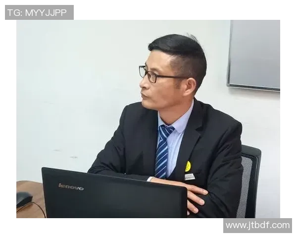 陆展博足球明星的崛起之路与未来发展展望 陆展博足球明星的崛起之路与未来发展展望